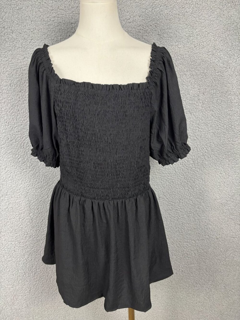 Heytalala Women's Summer Peplum Smocked  Ruffle Trim Blouse Black Size XXL NWT's